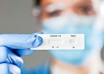 Anejud rechaza que sean las y los mismos funcionarios judiciales los que tomen los test rápidos de COVID en los tribunales