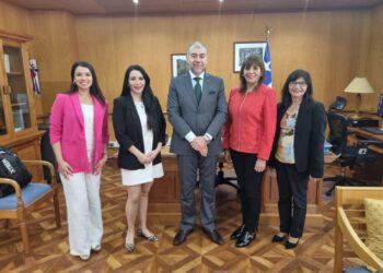Presidenta y secretaria nacional visitan la Regional de Valdivia