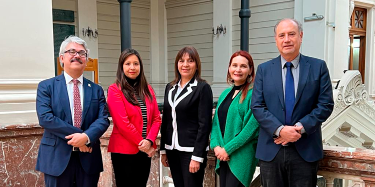 Acuerdo remuneracional gremios PJud con Gobierno explicado con peras y manzanas