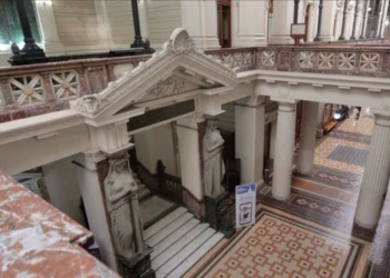 Anejud lamenta gasto excesivo en vehículos de alta gama para Ministros de la Corte Suprema