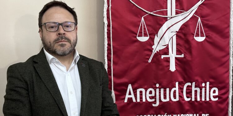 Anejud se pronuncia ante la aprobación de la acusación constitucional conjunta contra Vivanco y Muñoz