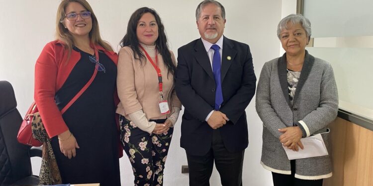 Anejud solicita patrocinio parlamentario a diputado Roberto Arroyo para presentar propuesta alternativa sobre nombramientos en el Poder Judicial