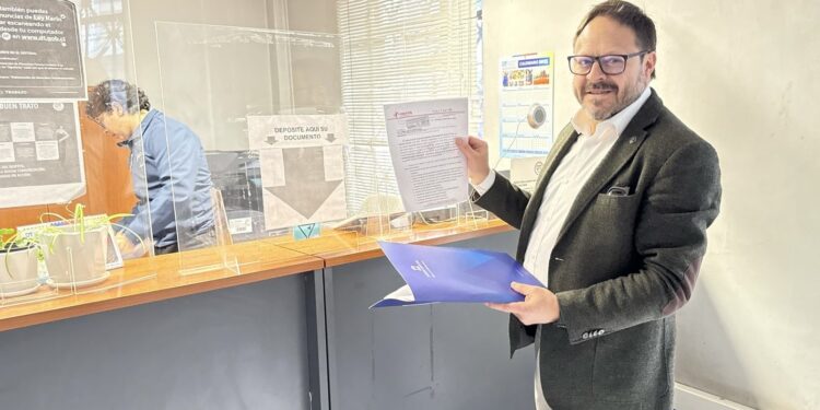 Presidente de Anejud ingresa formalmente a la DT documentos de la reforma de Estatutos