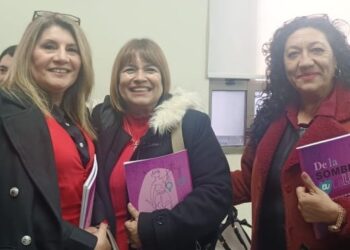 Participación de Anejud Santiago en el Lanzamiento del libro “De la Sombra a la Luz: La evolución laboral de las mujeres del estamento de empleados en el Poder Judicial»