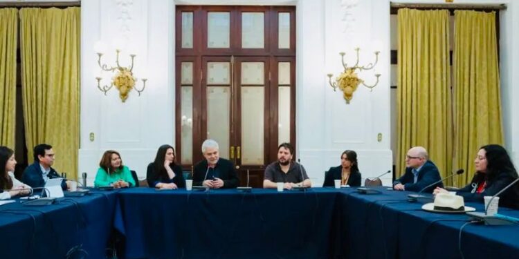 Anejud establece articulación con asociaciones de los 3 Poderes del Estado