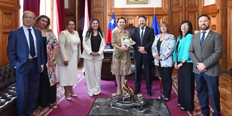 Directorio Nacional de Anejud saluda a la primera Presidenta de la Corte Suprema y entrega propuesta de nuevo Estatuto Administrativo