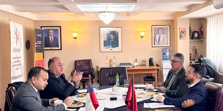 Anejud Chile y CAPJ acuerdan trabajo permanente para fortalecer la seguridad de las y los funcionarios judiciales